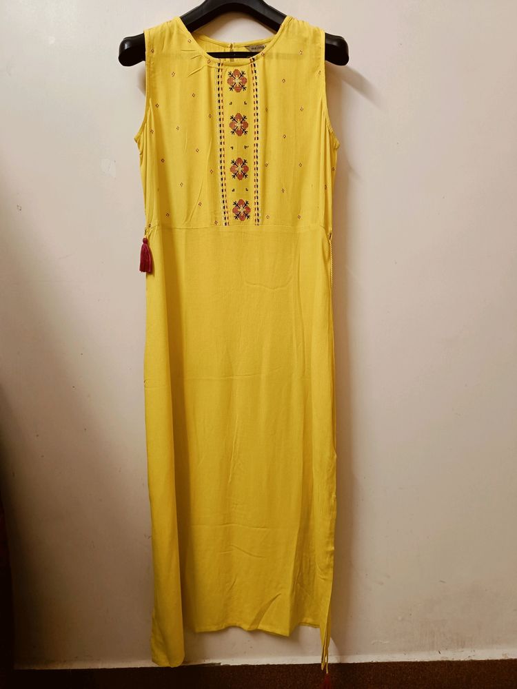 Sleeveless Full Length Dress