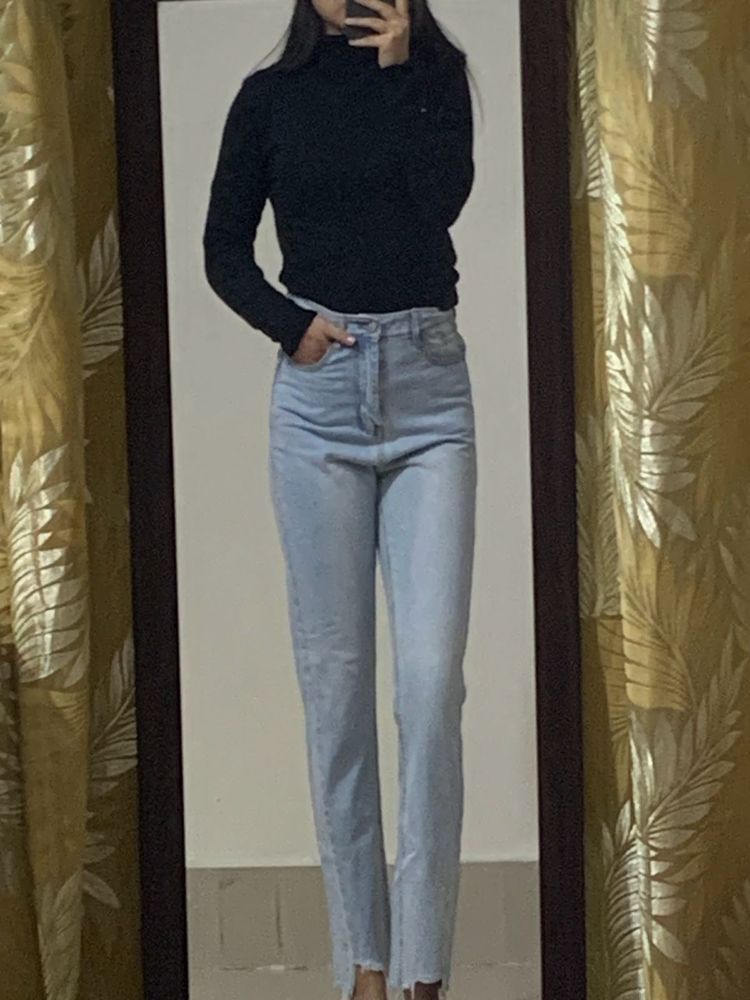 Light Wash Jeans