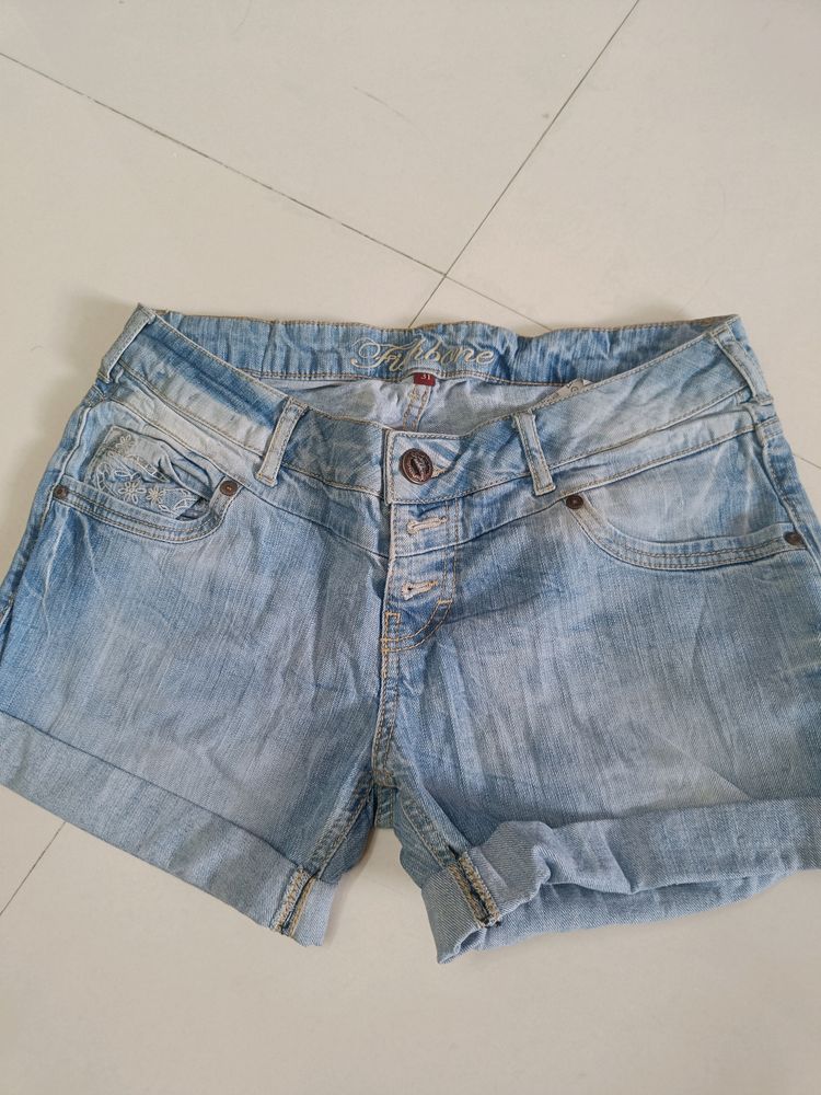 Denim Shorts Size 32.