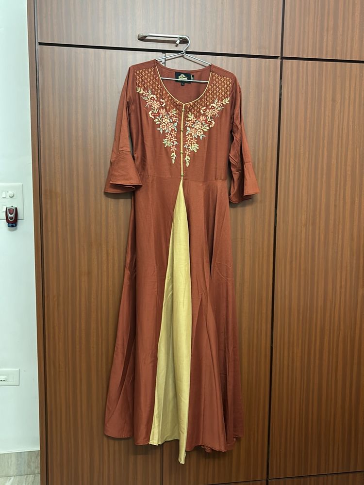 Women Floor Length Ethnic Dress