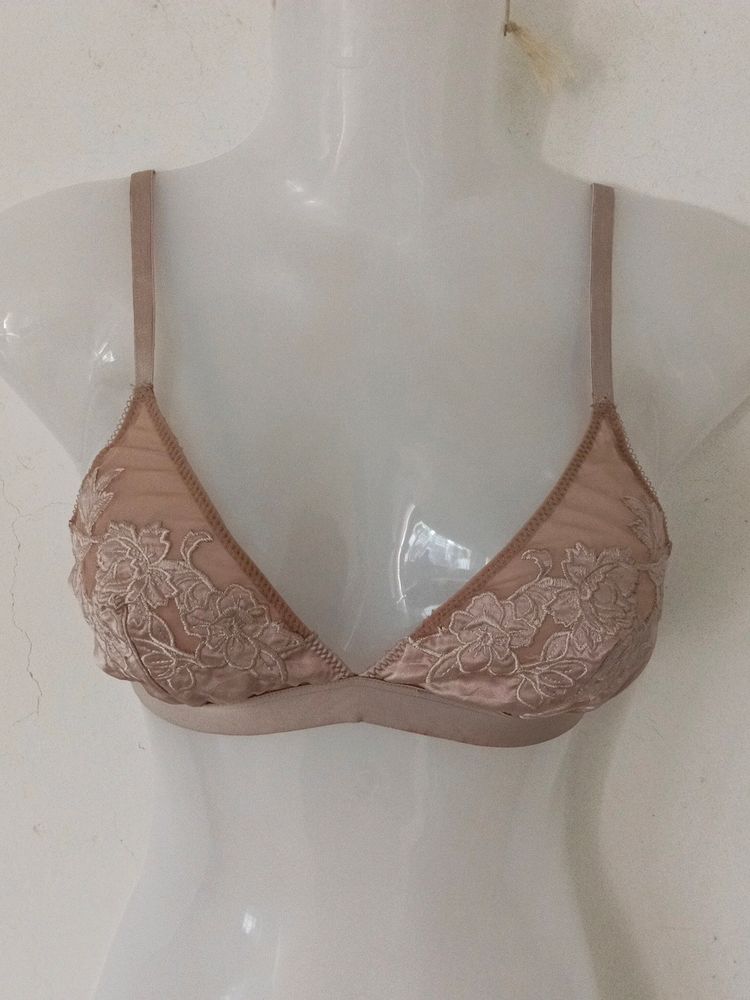 NUDE COLOUR BRA