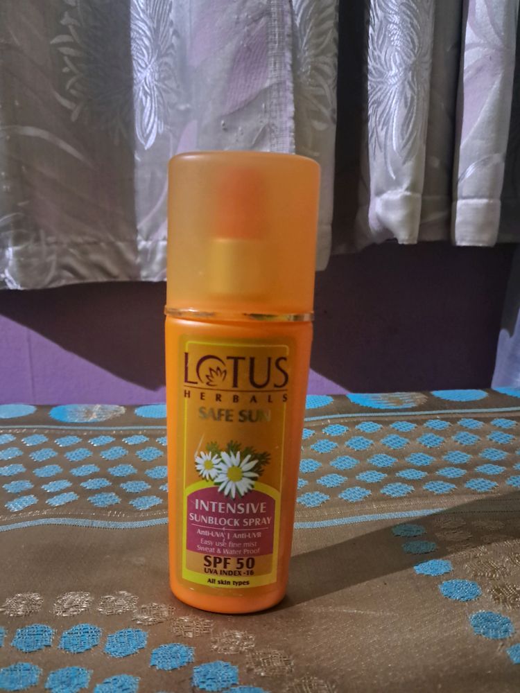 Lotus Sunscreen Spray