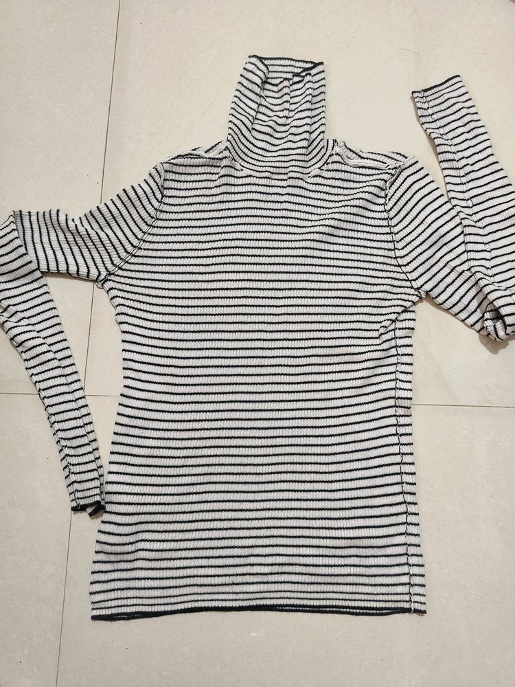 H&M HIGH NECK TOP