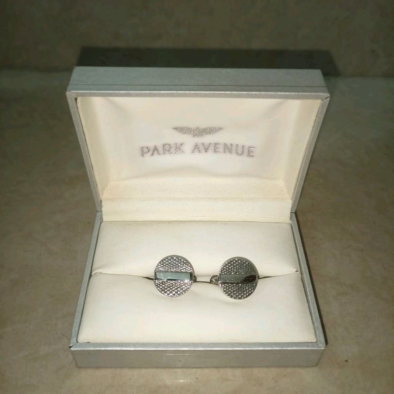 Raymond Park Avenue Cuff Links Silver Colour