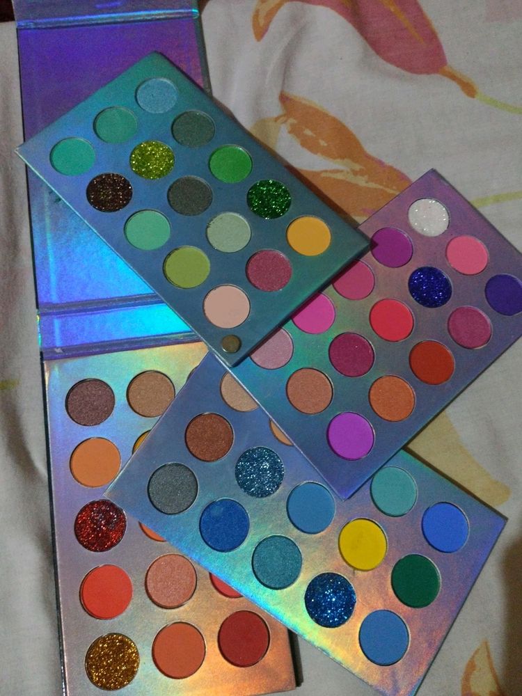 Eyeshadow 450, Highlighter 200,Primer 300 Lipstic 120