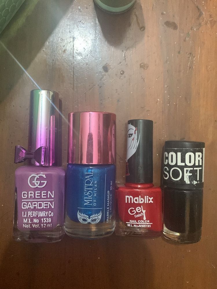 Pack Of 4 Nail Polish