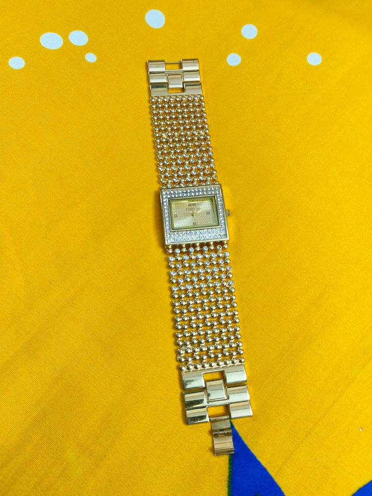 So Nice Golden Colour Watch