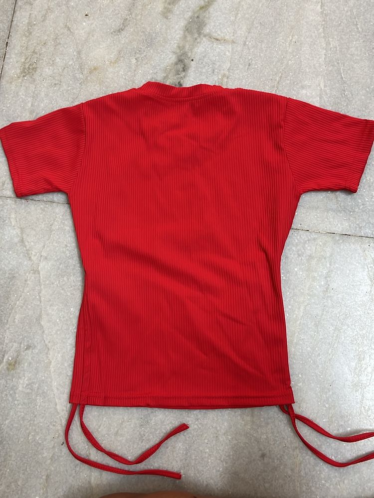 Bright Red Color Fitted Top. Nice Fit