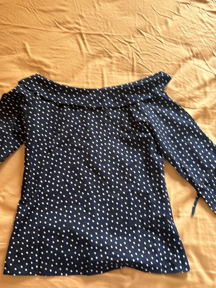 Cute Boat Neck Polka Dot Top With 3/4th Sleeve