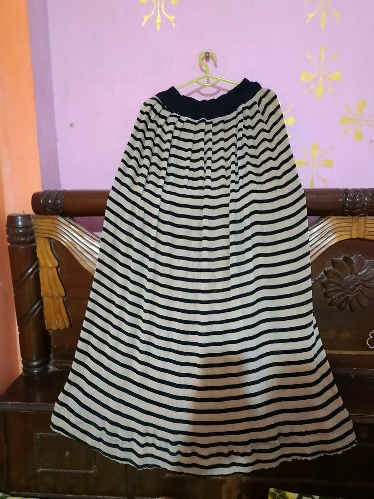 Free Black Scarf With Skirt