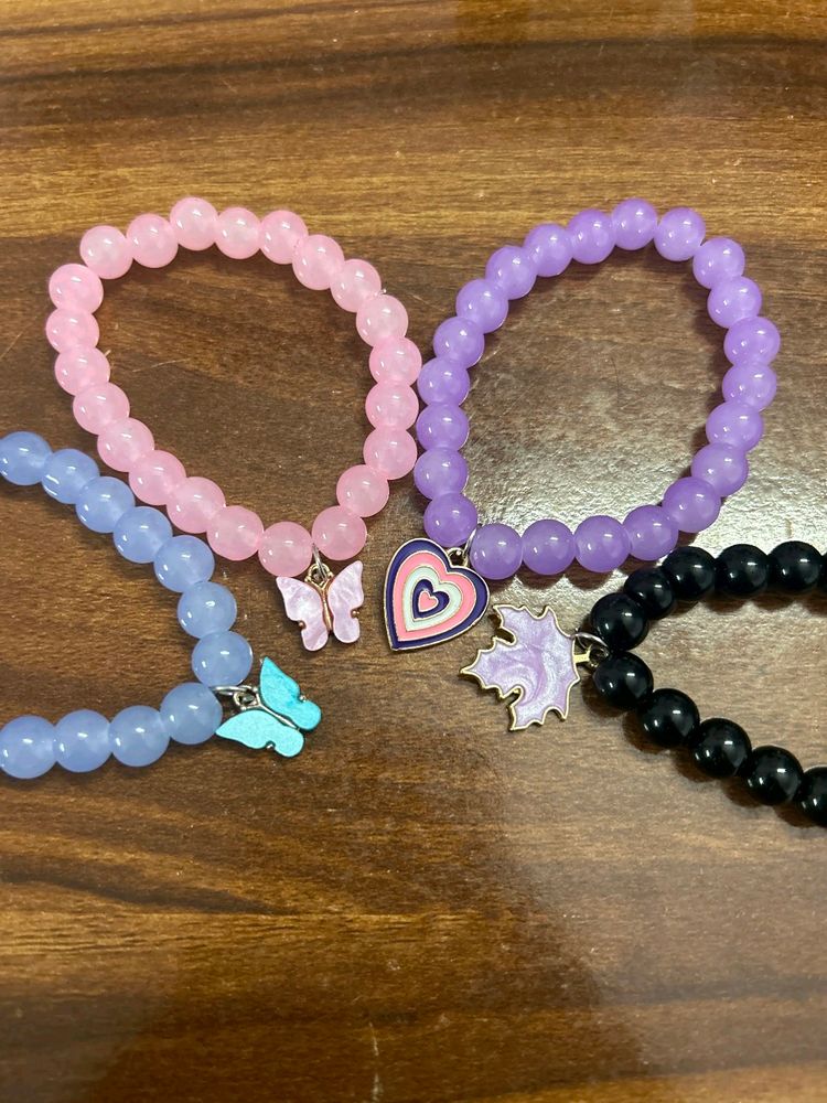 Set Of 4 Bracelets !🎀