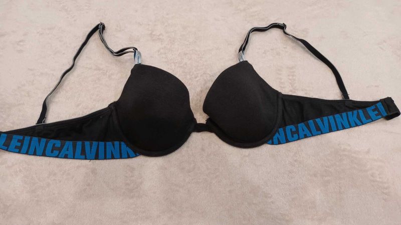 Ck Spongy Padded Bra 34B