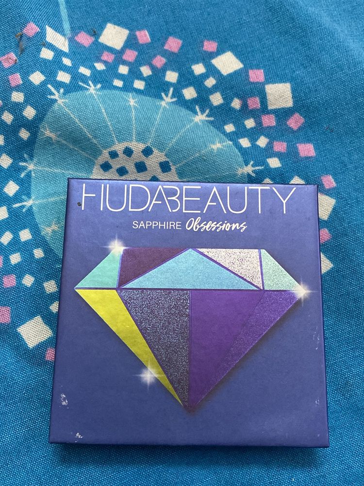 HUDA Beauty Sapphire Obsessions