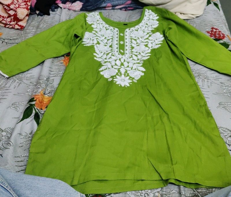 Short Green Chinkankari Kurti