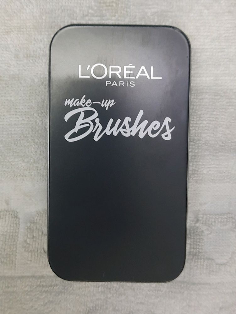 L'Oreal Makeup Brushes- New & Unused