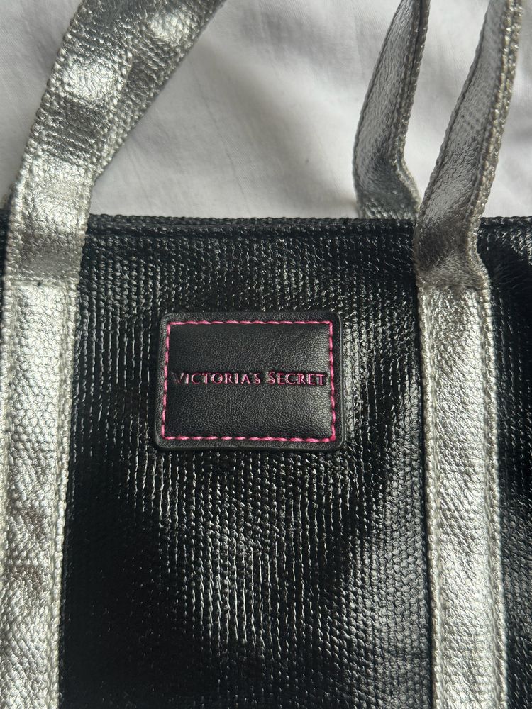 Victoria’s Secret Slingbag