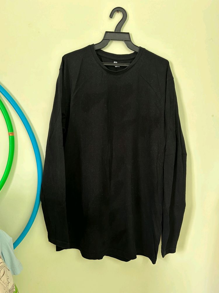 Black Long Sleeved Tshirt