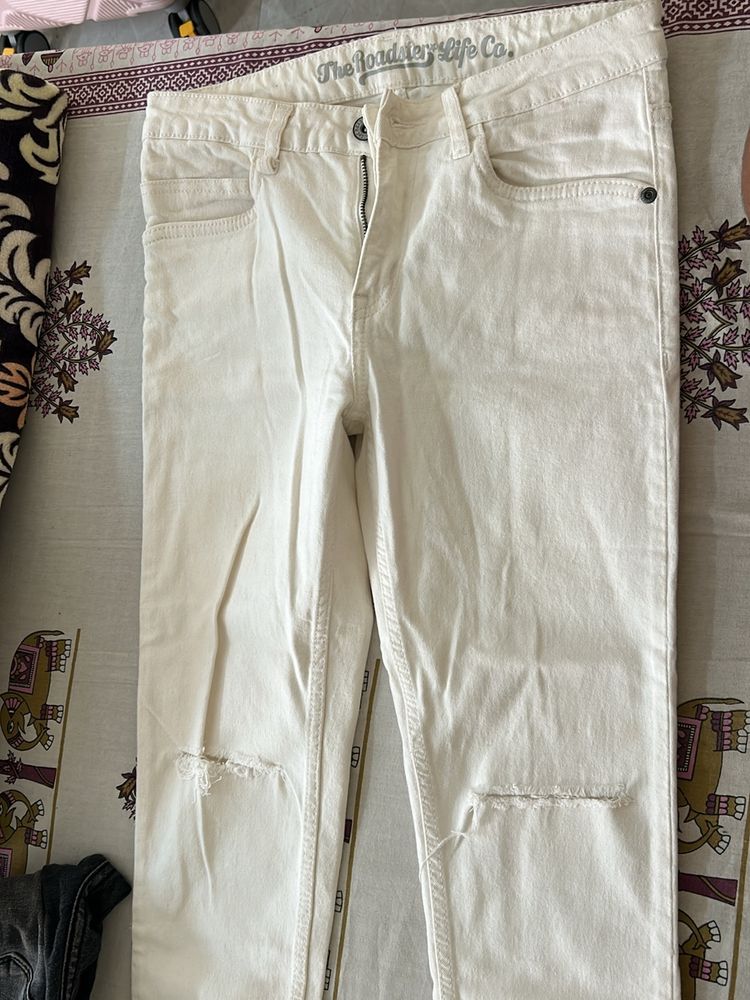 White Jeans Branded