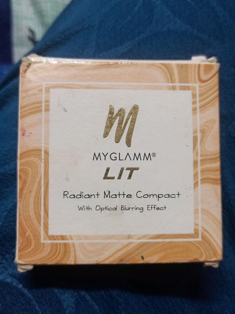 Myglamm Compact