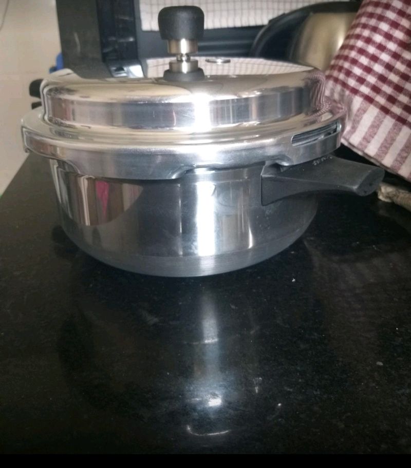 Prestige Popular 6l Deep Pan Aluminium