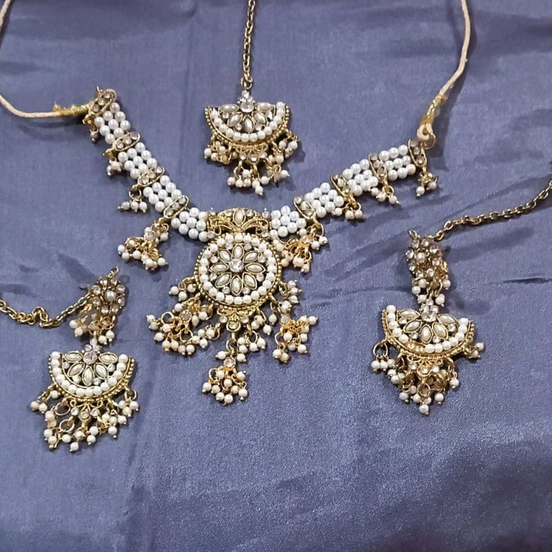 Moti Set With Long Earings N Tikka