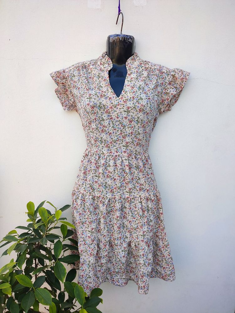 Monteau Los Angeles Floral Dress