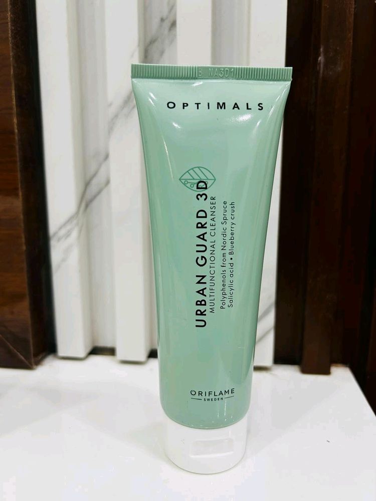 Urban 3d Guard Cleanser