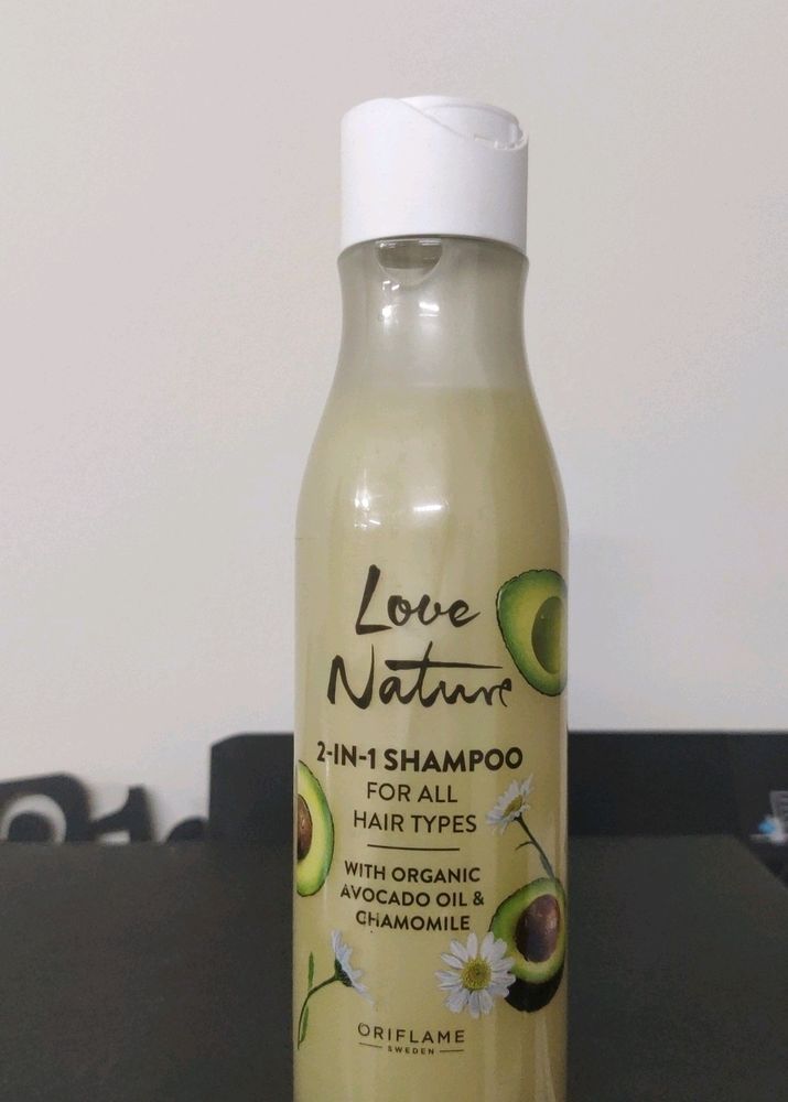 2in1 Shampoo With Organic Avocado Oil And Chamomil