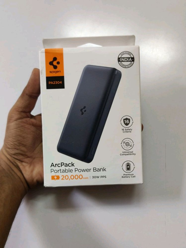 Spigen Original 30w 20000mah Power Bank