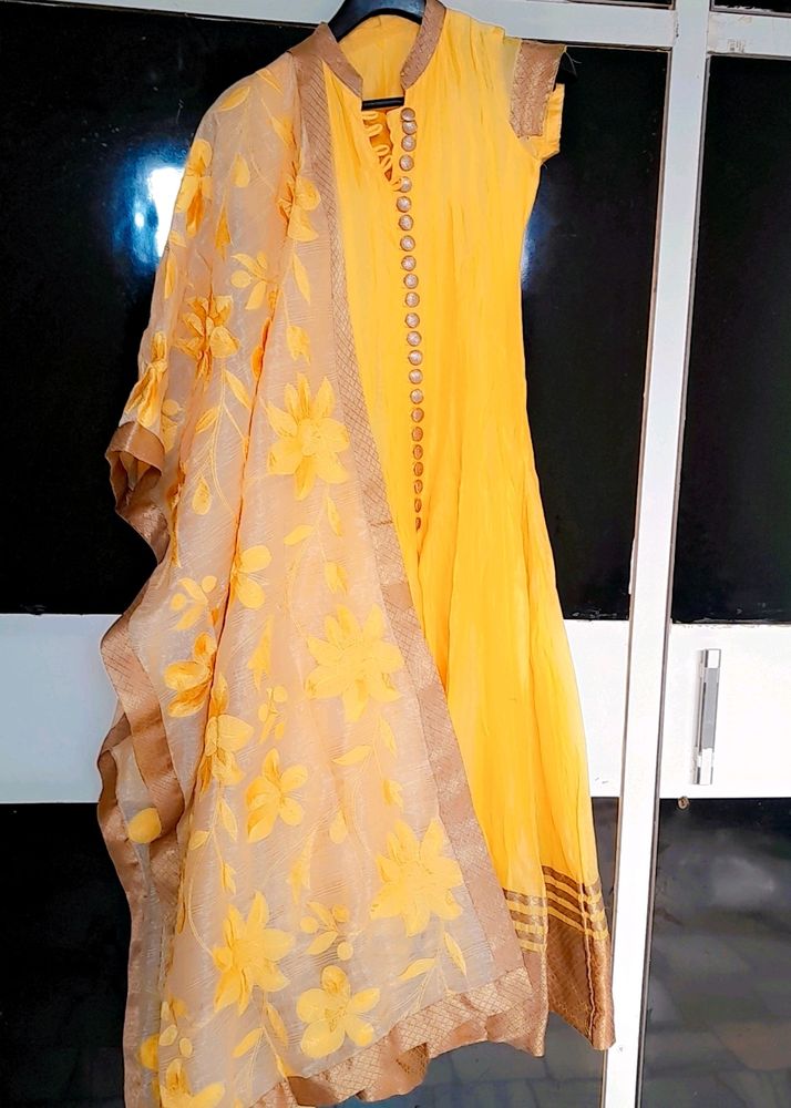 Long Kurti With Embroidery Dupatta