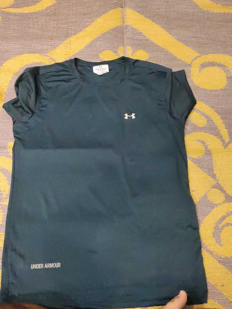 L Size Sports T-shirt