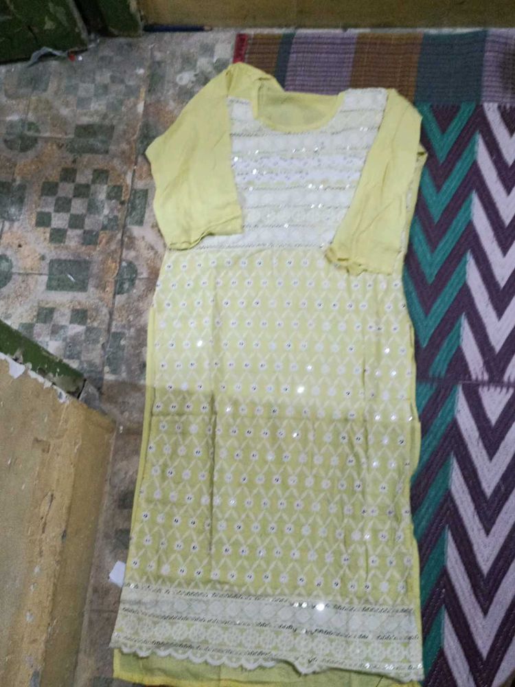 Women's Embroidery Kurti