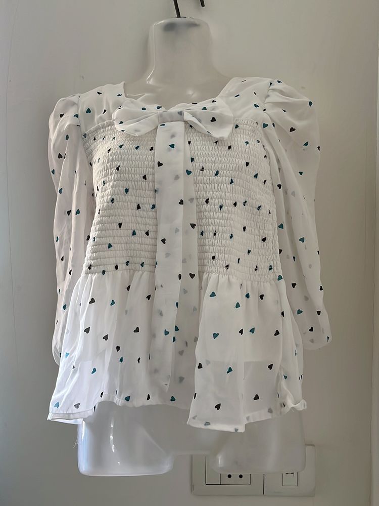 Cute White Top With Printed Hearts