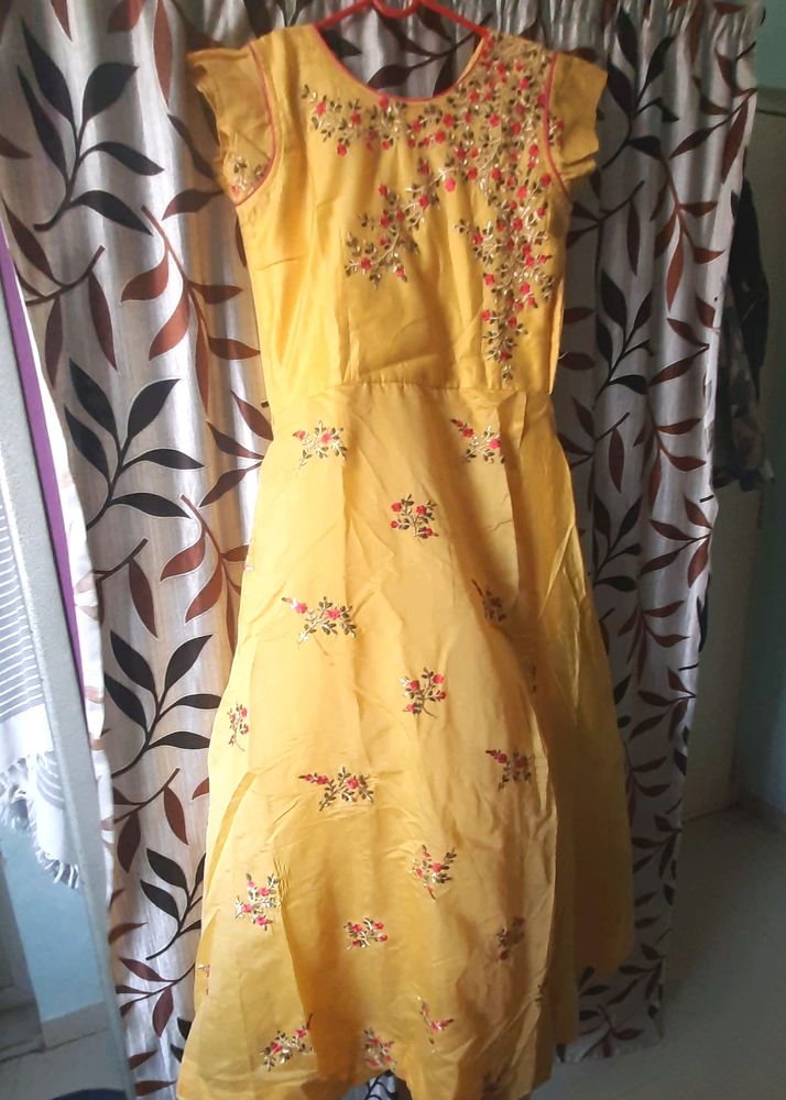 Yellow Gown  For Xl