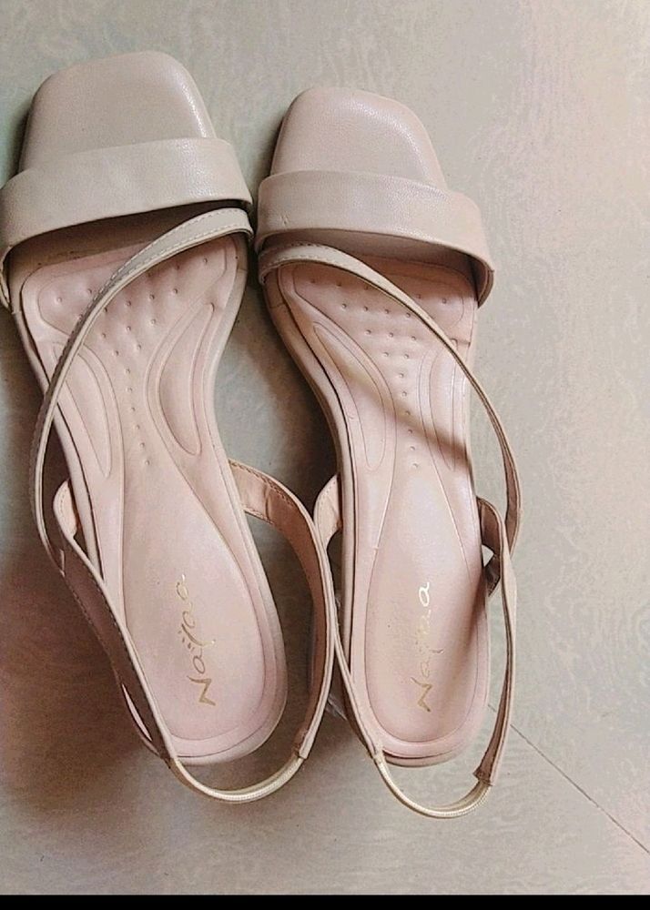 Nude Colour Sandals With Transparent Heel