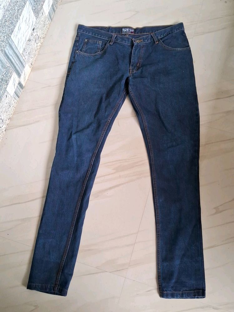 Low Waist Tapered Fit Jeans