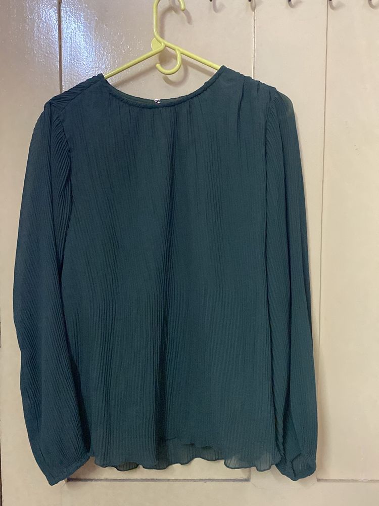 Green Crushed Fabric Top