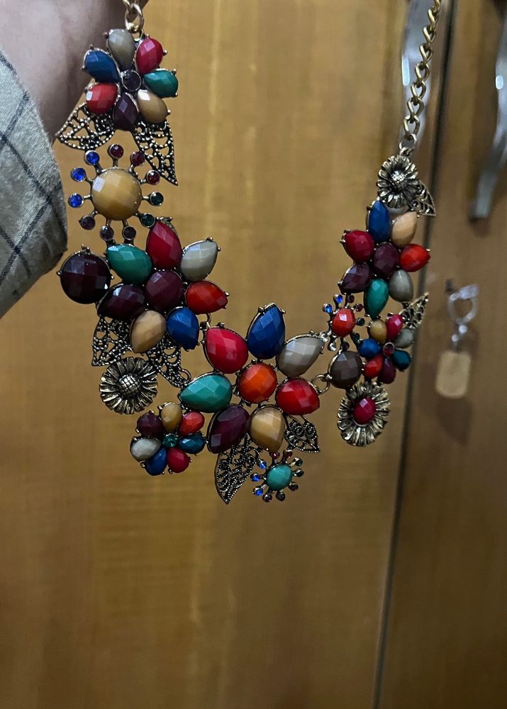 Mukticolour Neck piece