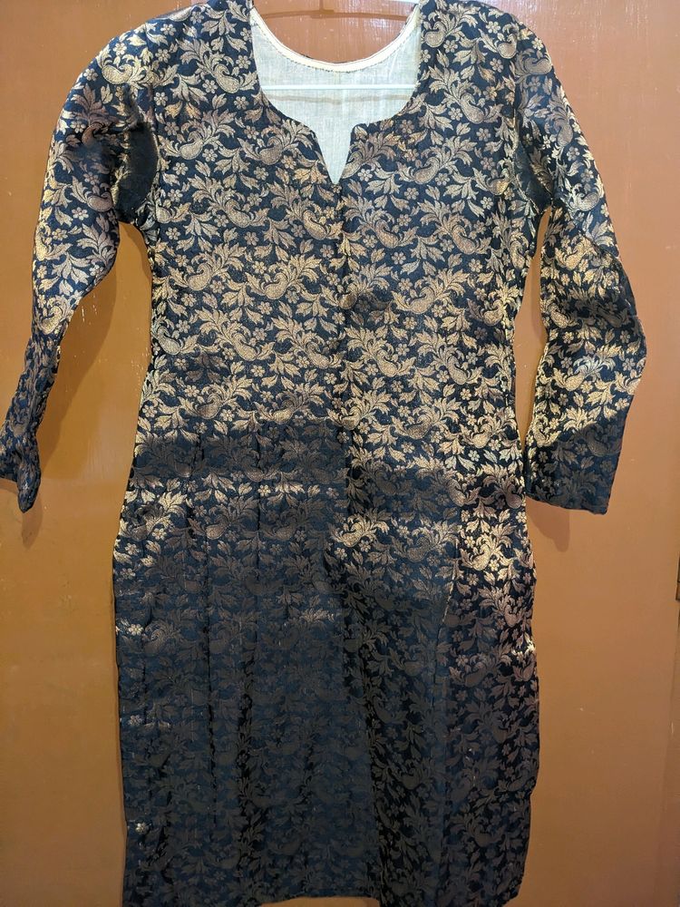 Black Kurta With Golden Shimmer Work