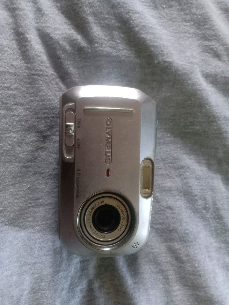 Olympus CAMERA 4.0 MEGAPIXEL