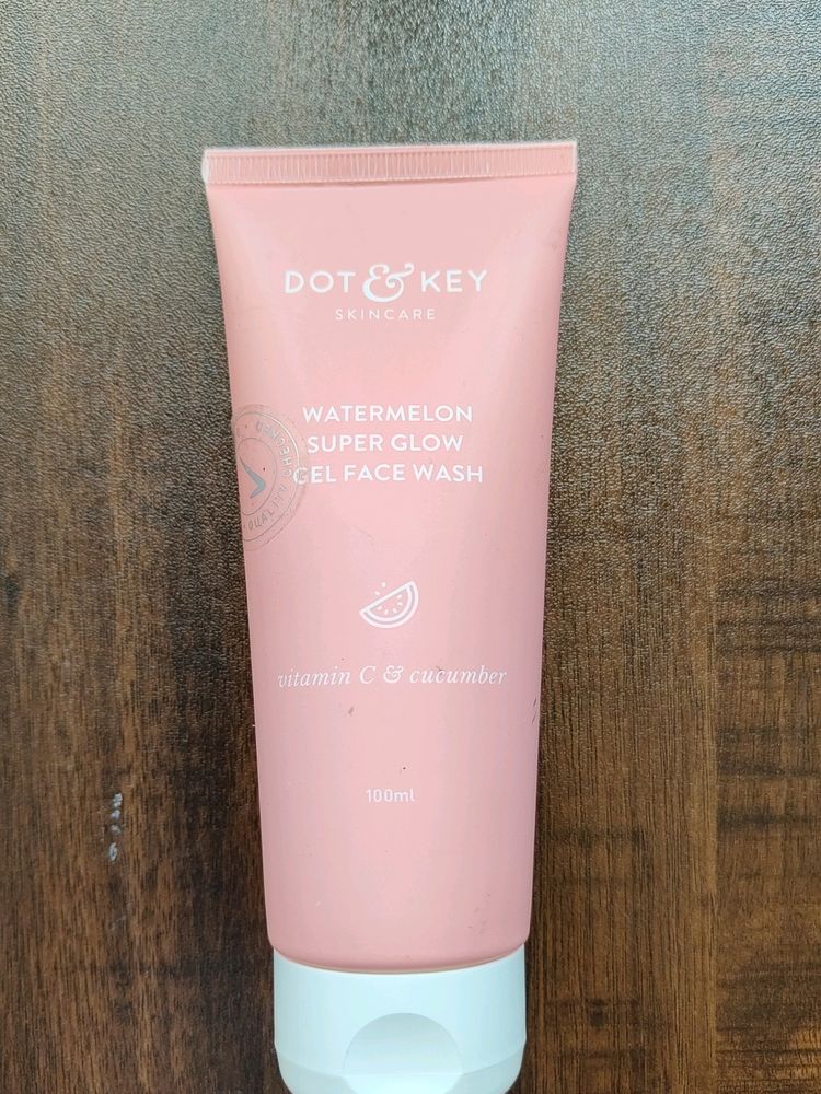 Dot & Key Watermelon Super Glow Gel Face Wash