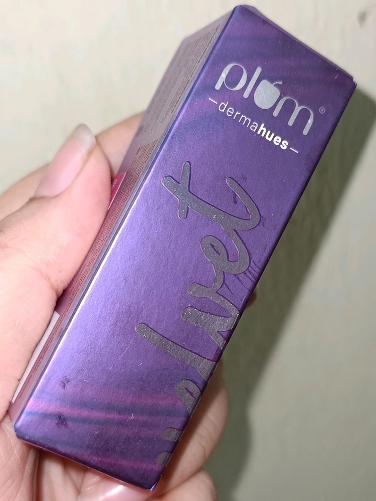 Plum Goodness Derma hues Lipstick