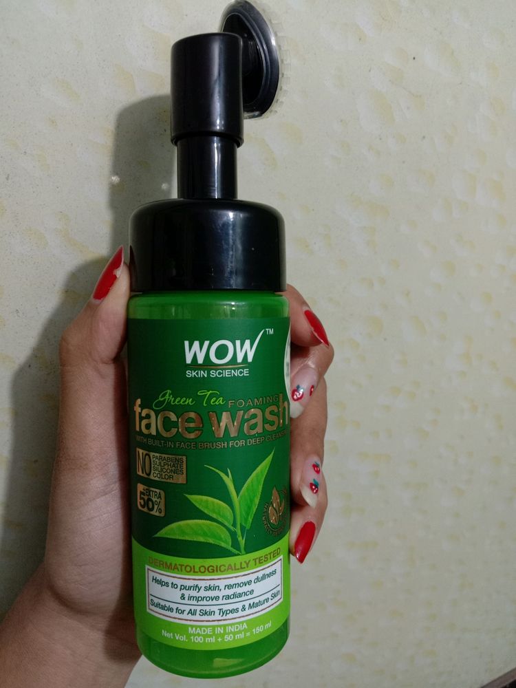 WOW Green Tea Foaming Face Wash