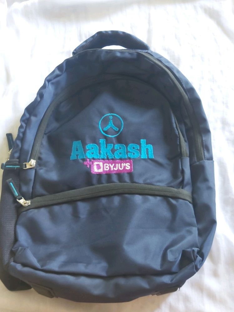 BACKPACK + FREEBIE PURSE