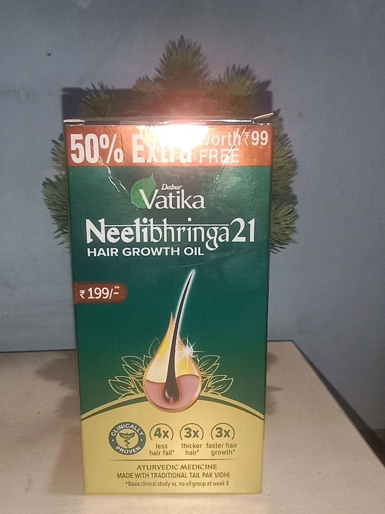 Dabur Vatika Neelibhring Bhringraj hair growth oil