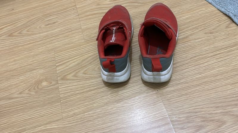 Kids 13.5C original Nike shoes, great condition