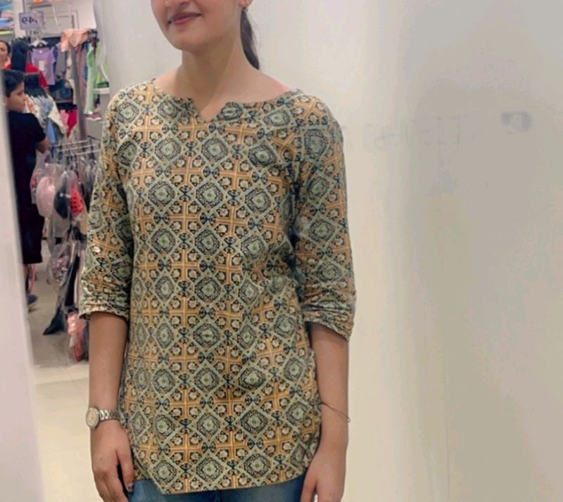 Short Kurti