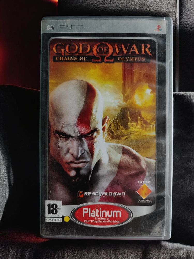 GOW: Chains Of Olympus - Platinum Edition (PSP)