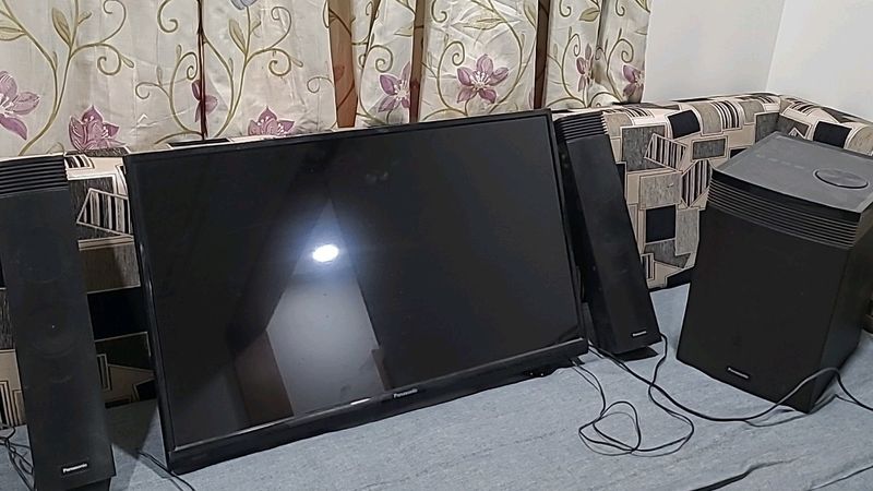 32 Panasonic TV And Music System