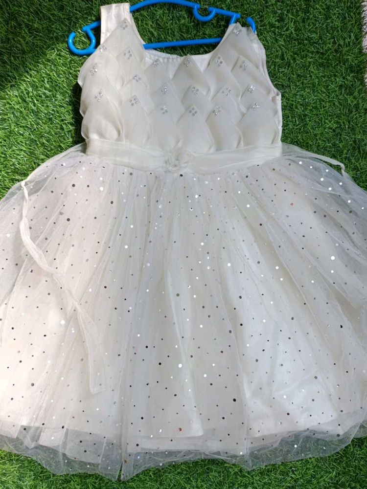 Beautiful White Frock For 4-6 Years